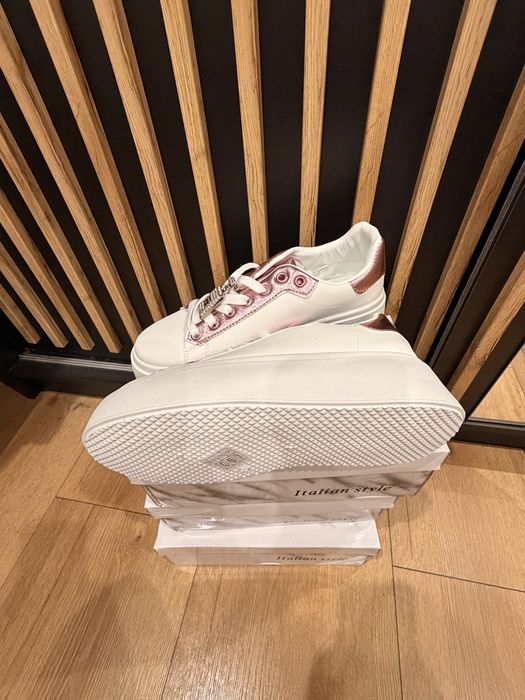 Biało-różowe sneakersy na platformie rozmiar 38