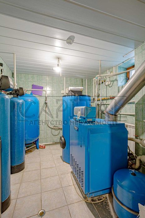 Оренда автономного будинку Козин 600 м2 3 пов, гараж, басейни, генерат