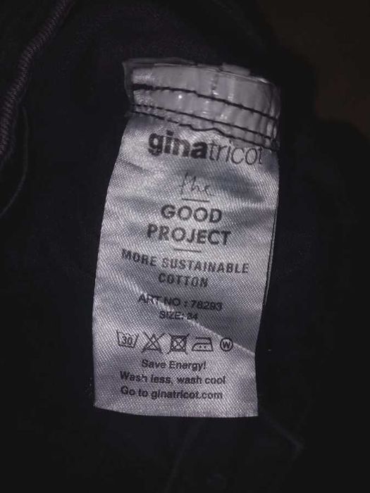 Jeansy Perfect w fasonie Leah Gina Tricot