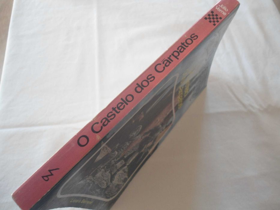 O Castelo dos Cárpatos de Júlio Verne