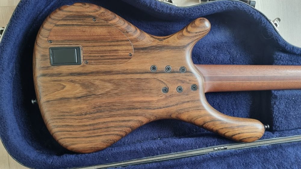 Gitara basowa Mayones BE5