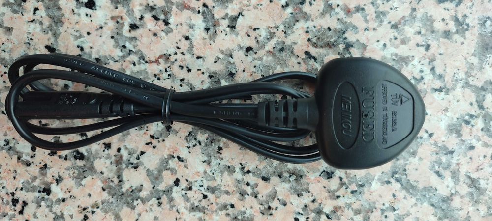 Zasilający kabel UK