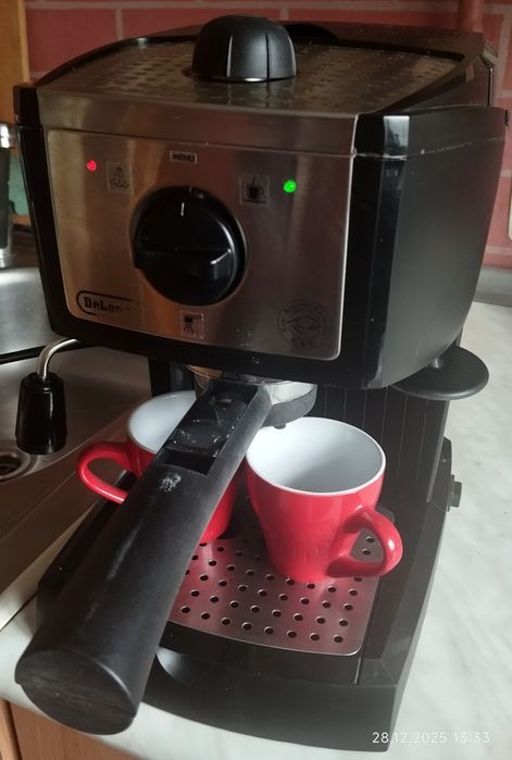 Кофеварка Delonghi EC 156 B