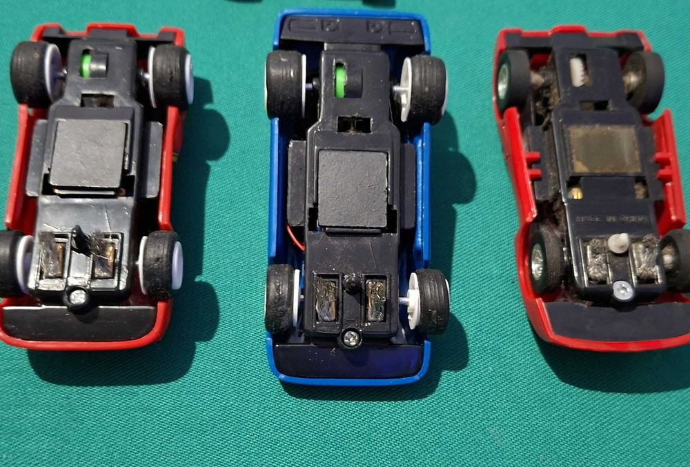 3 carrinhos de pista de automóveis, vintage