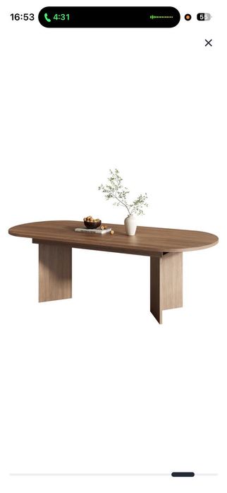 Mesa de jantar extensível e robusta com cantos arredondados e tampo espesso