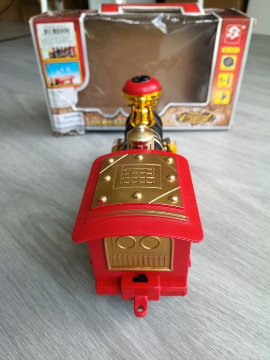 Locomotiva brinquedo com luz, som e movimento