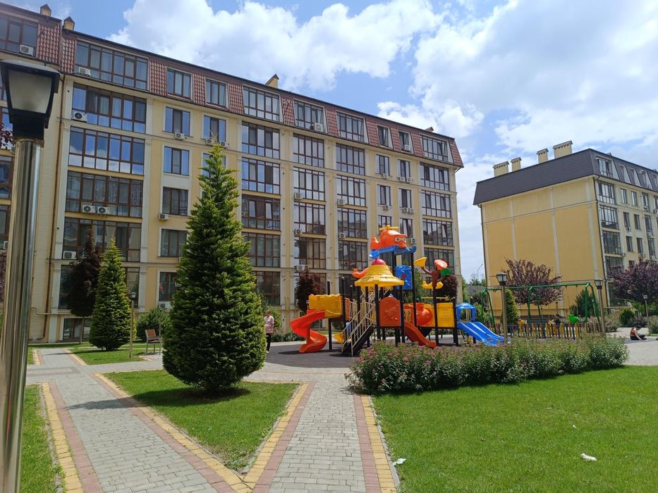 Продам 1-к квартиру з євроремонтом за крок від моря ЖК Клаб Марін(3-152-692)