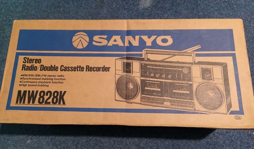 Sanyo магнітофон
