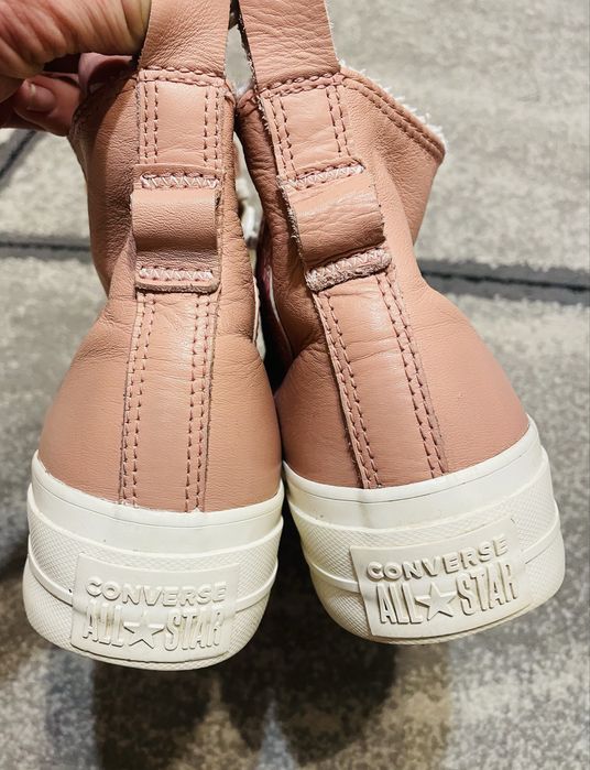 Converse ze skóry