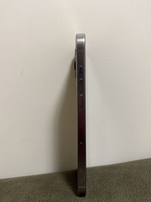 iPhone 15 Pro Max 512  ГБ Natural Titanium