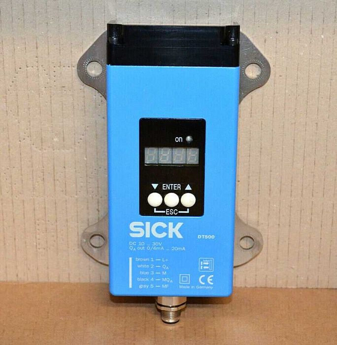 Dalmierz laserowy Sick DT500A411