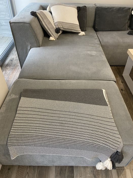 Sofa narożna Infinity z pufą szara kare