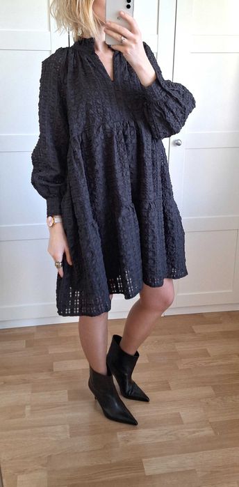 Krótka Sukienka z Fakturą Mapp Jeans Czarno Granatowa