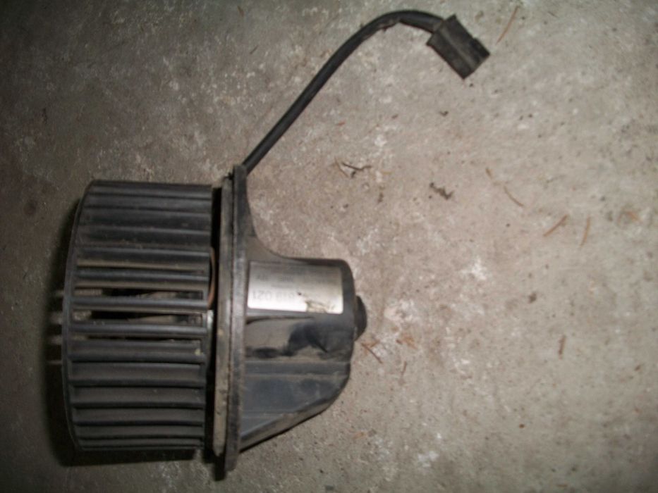 мотор печки Mazda626 Volkswagen T4 LT28 Golf Peugeot Partner Boxer C25