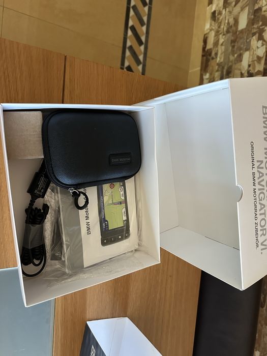 bmw motorrad navigator VI