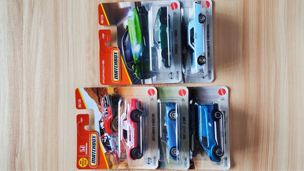 Hot Wheels & MatchBox Base 1,35€