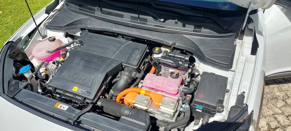 Hyundai Kauai 1.6 GDI HEV PREMIUM