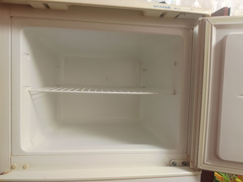 Холодильник  SNAIGE