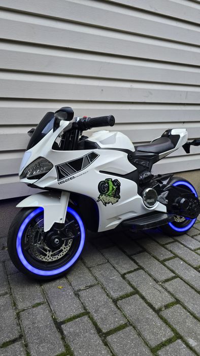Motocykl dla  dziecka elektryczny Ducati dla dzieci.
