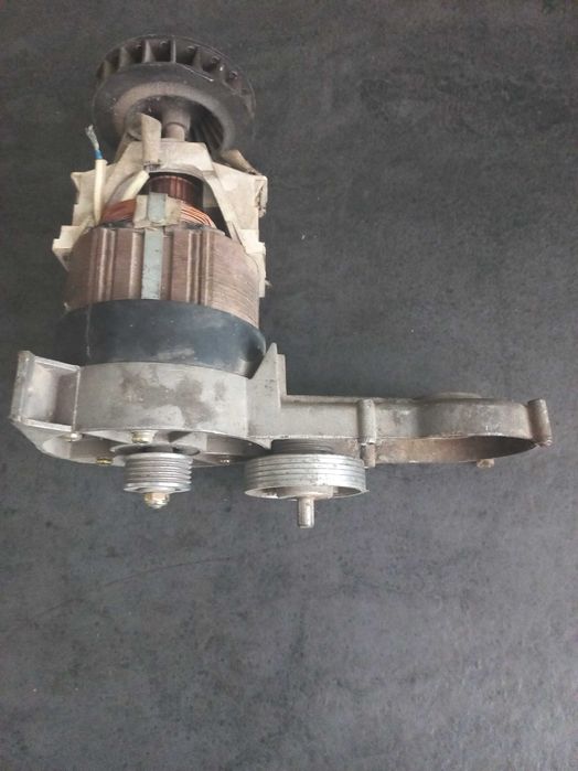 Електродвигун для газонокосарки