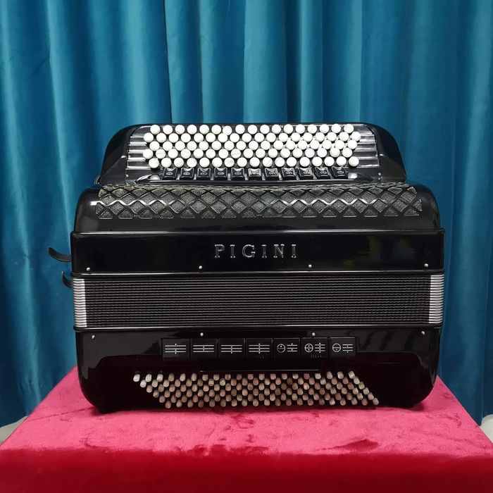 Acordeão pouco uso como novo