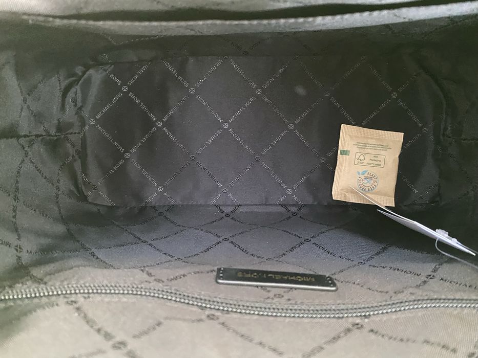 Mala Michael Kors ( Nova com etiqueta )