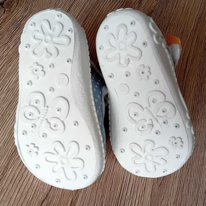 Wygodne Pantofelki / kapcie Viggami Nowe
