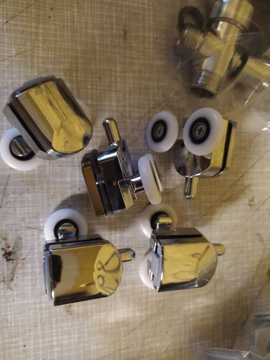 Rolki kabiny prysznicowej