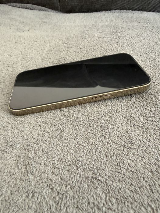 Iphon 14 PRO Gold