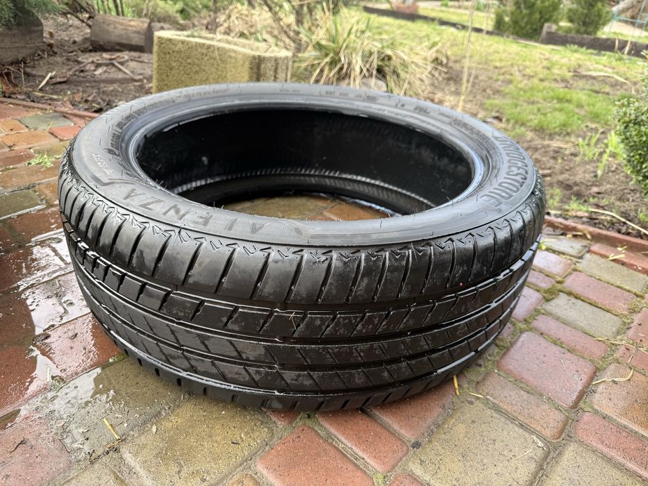 Літня гума Bridgestone Alenza 001