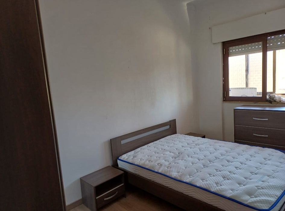 Alugo quarto no Lavradio