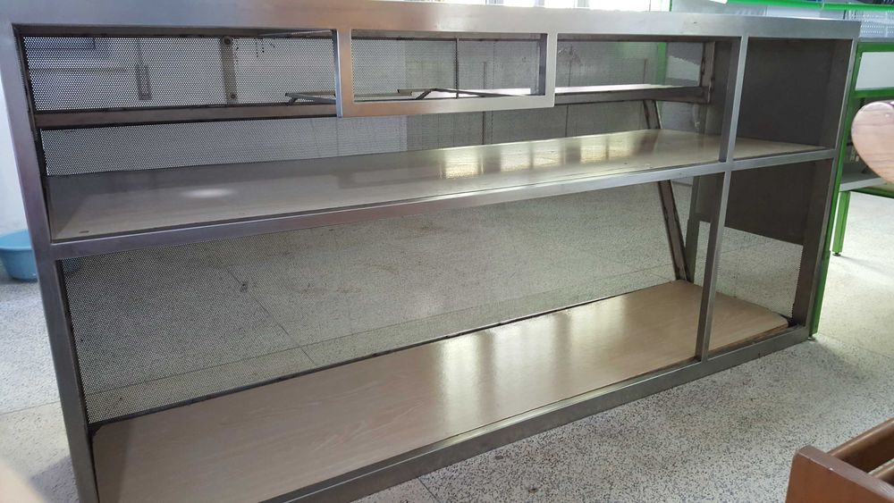 Balcão de atendimento em inox