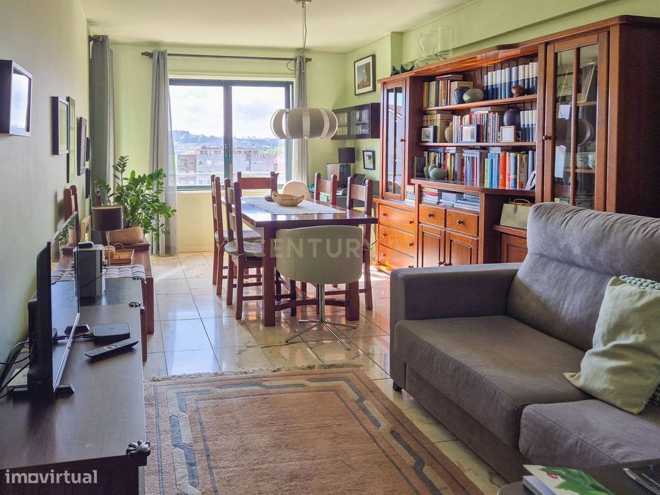 T2+1 com lugar de garagem em frente ao Hotel Ipanema Park — Lordelo Do Ouro E Massarelos, Porto