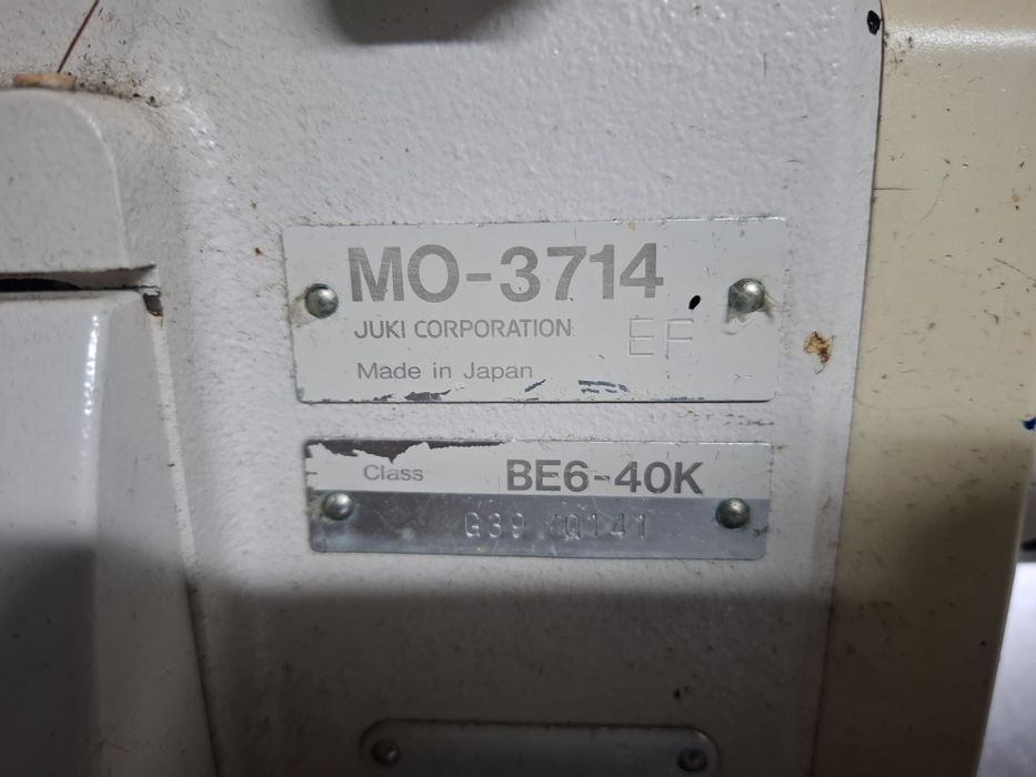 Maquina de corte e cose 2 agulhas