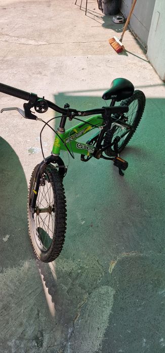 Bicicleta, berg aro 20 com alguns detalhes de uso.