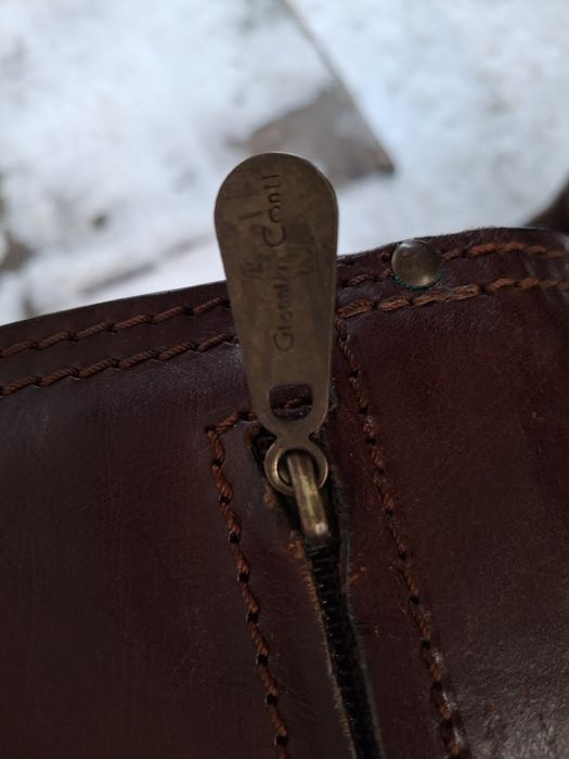 Шкіряний портфель.