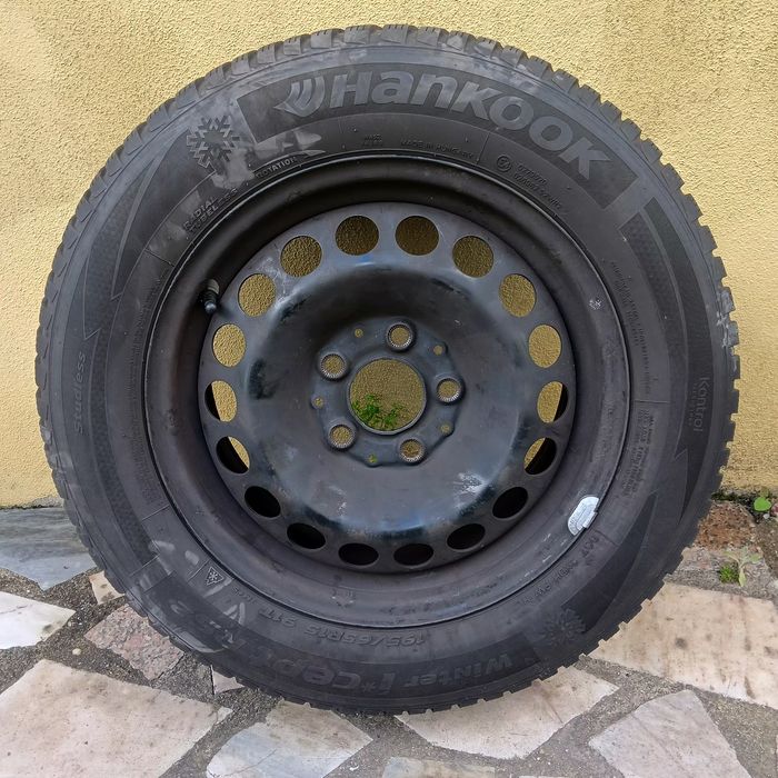 Jante Mercedes Benz com pneu