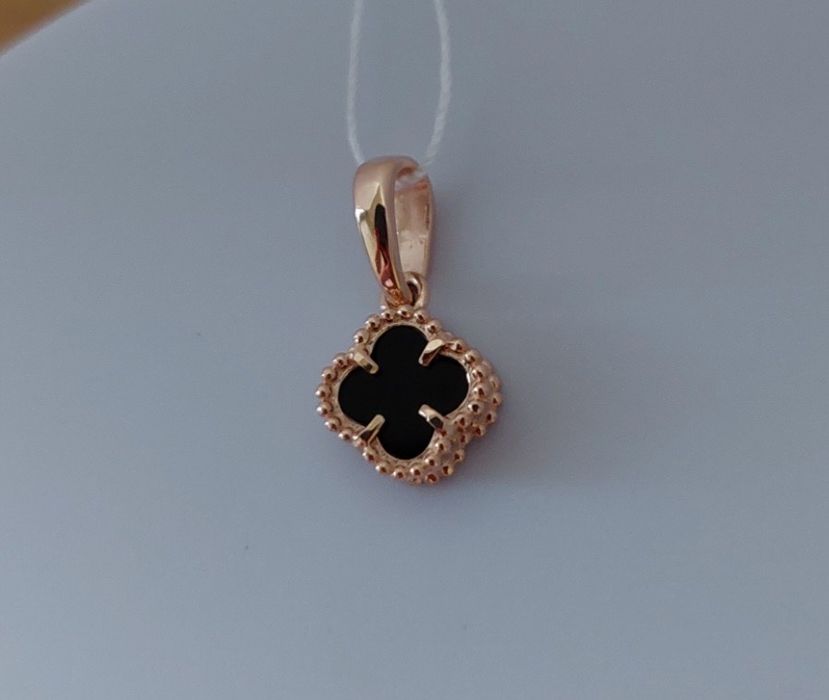 Золотой кулон Ван Клиф с оніксом