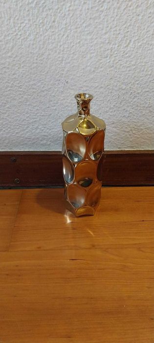 Conjunto de Jarras Douradas64585555593730124