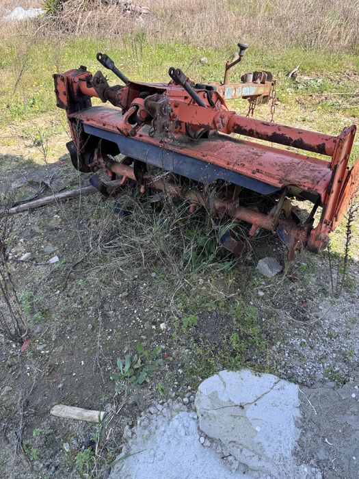 KUBOTA 7001 mais conjunto de alfaias