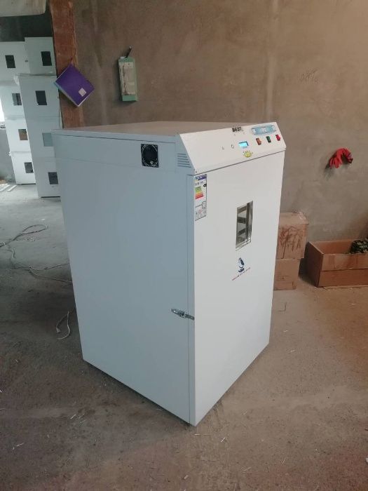 инкубатор Бест-1000 на 1200 яиц