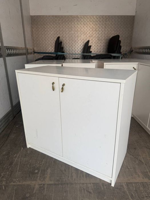 РОЗПРОДАЖ тумб різних