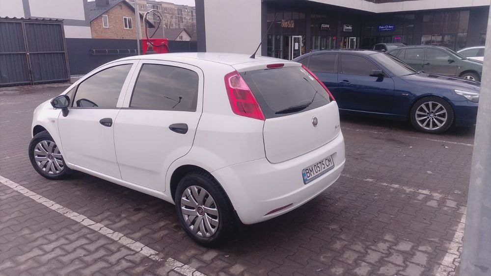 Продам Fiat Grand Punto  2009 1.4 бензин