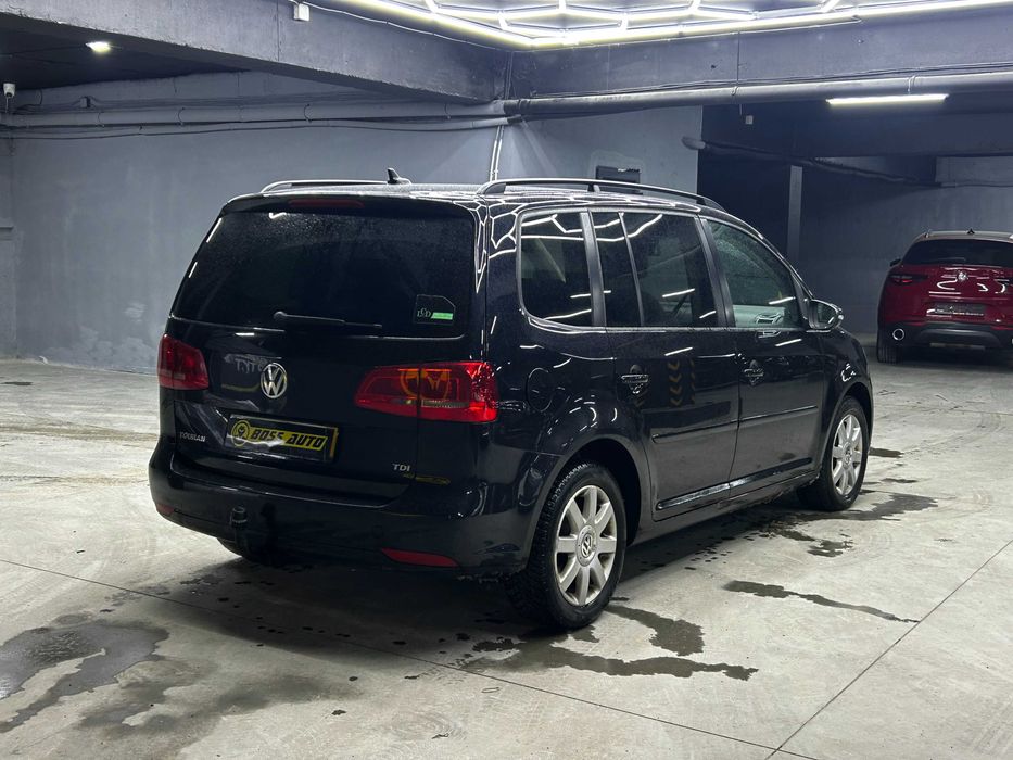 Volkswagen Touran 2011