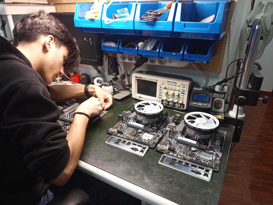 Computer Equipment Repair and Maintenance | GlitchCode491520048833515520