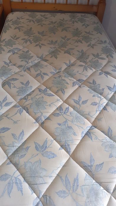 Quarto completo, camas solteiro