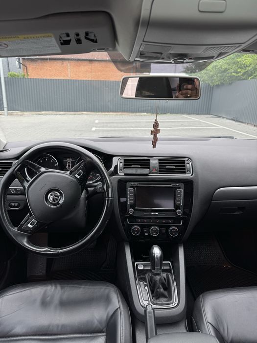 Volkswagen jetta 2015 года
