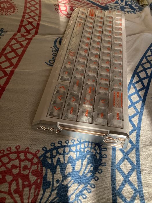 Teclado gamer magnetico 68