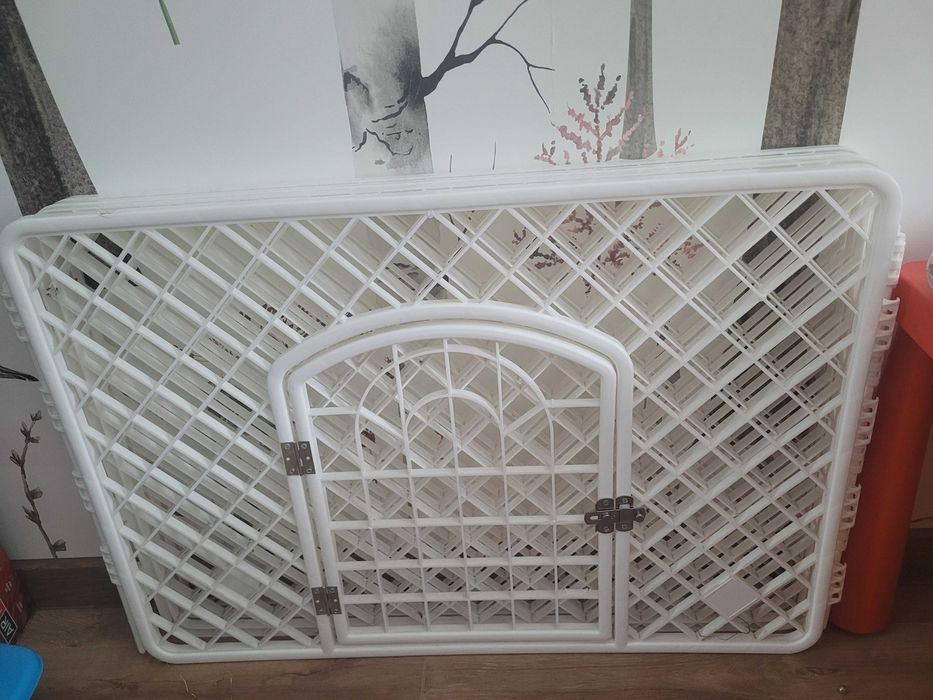 Kojec plastikowy dla szczeniaka do domu