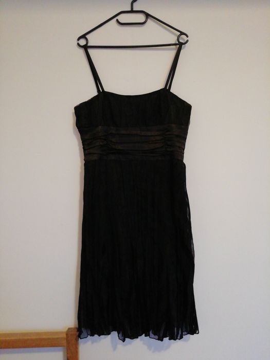 Suknia wieczorowa regulowane ramiączka